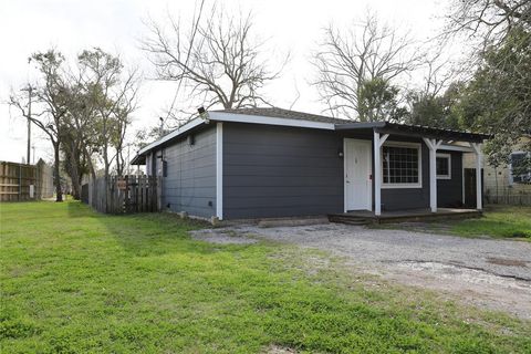 A home in Alvin