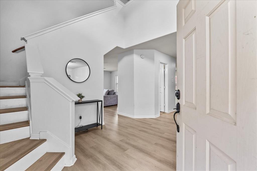 1054 Inverness Cove