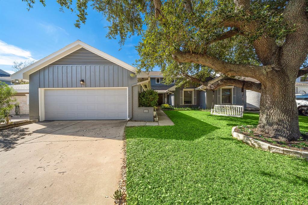 2913 Beluche Drive