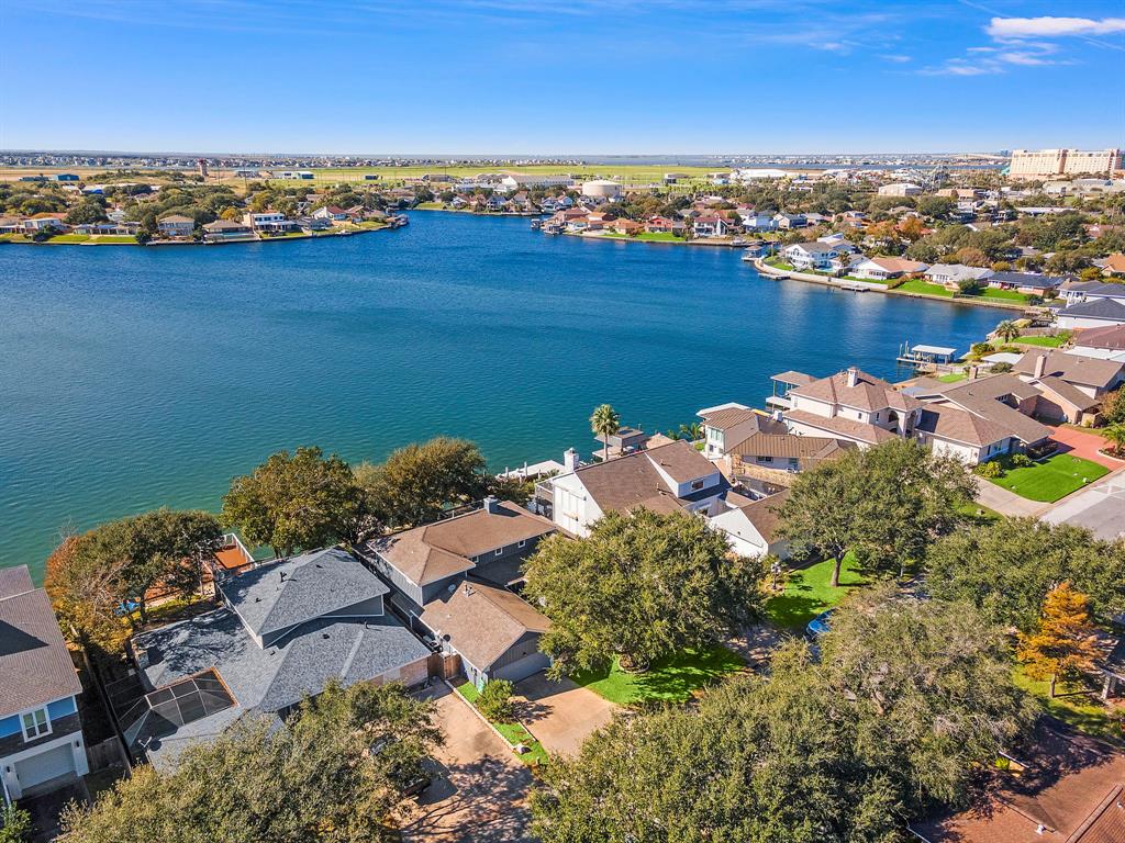 2913 Beluche Drive