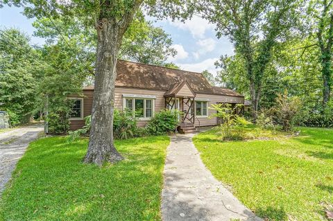 8338 Jennings Street Houston TX 77017
