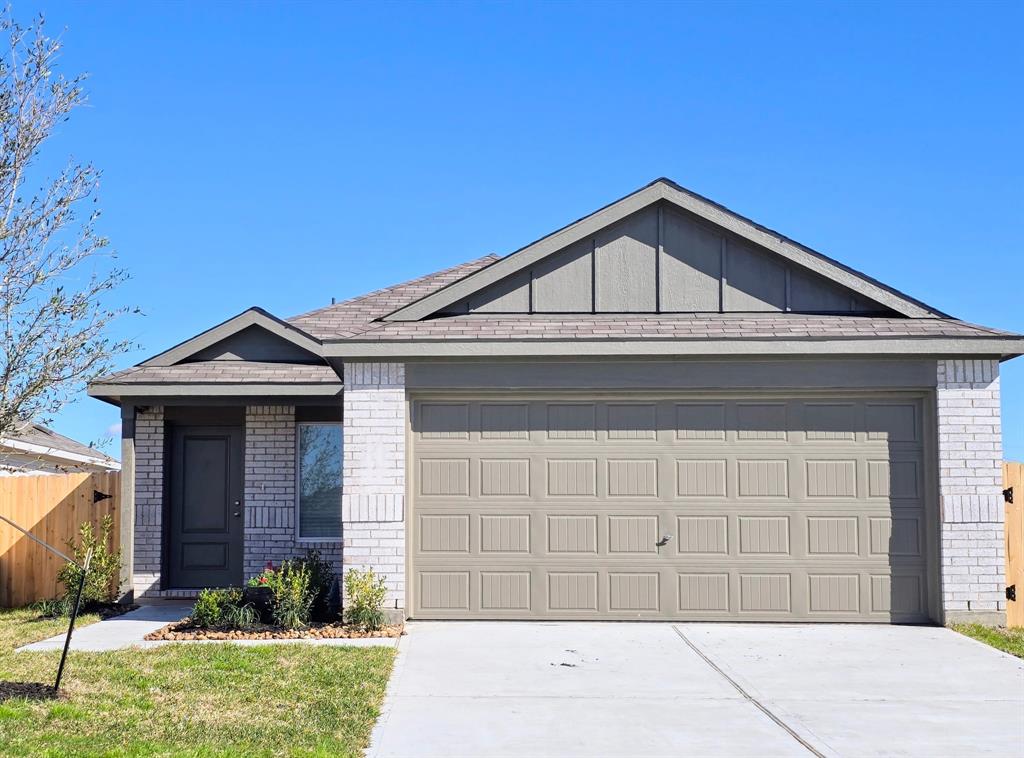 1727 Green Warbler Lane, Crosby, Texas image 1