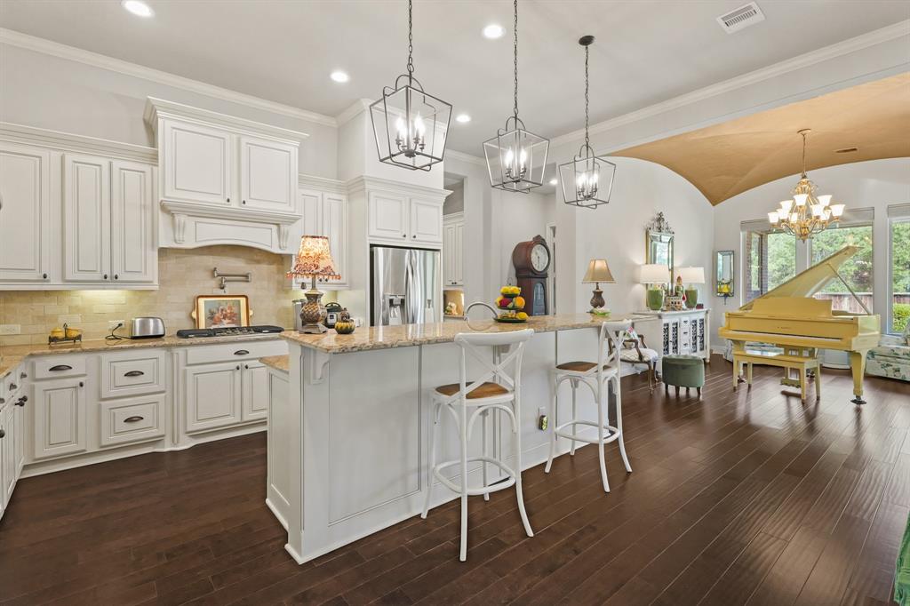 27607 N Colt Shadow Lane, Spring, Texas image 11