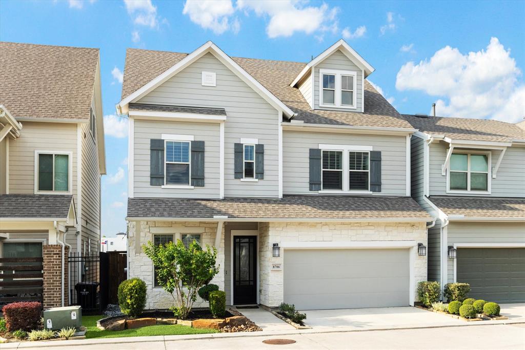 8706 Strongoak Lane, Houston, Texas image 1
