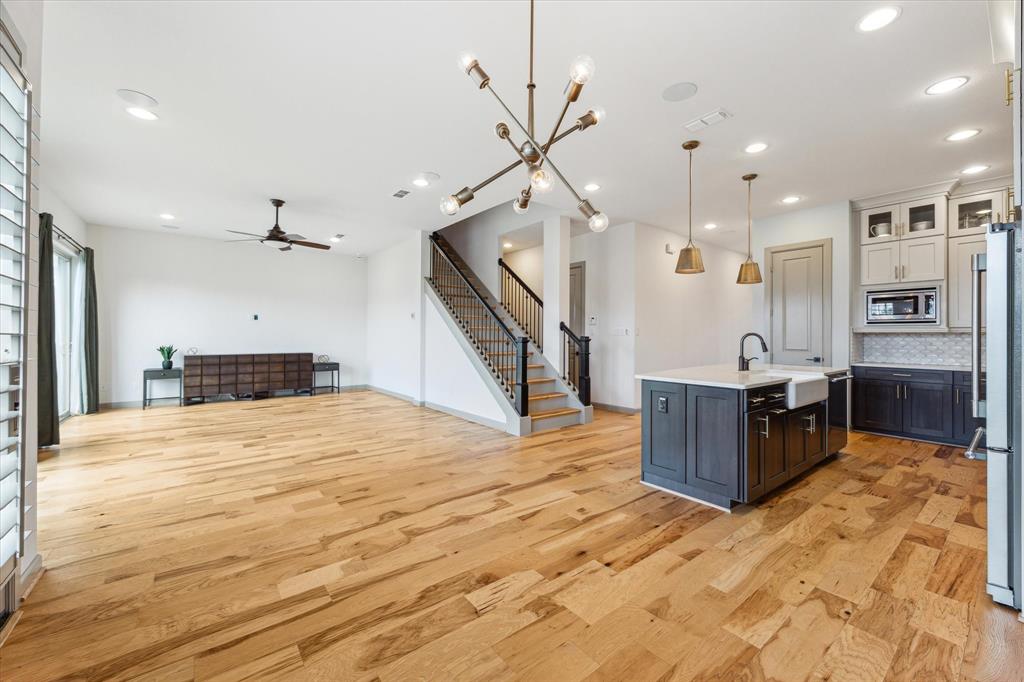 8706 Strongoak Lane, Houston, Texas image 12