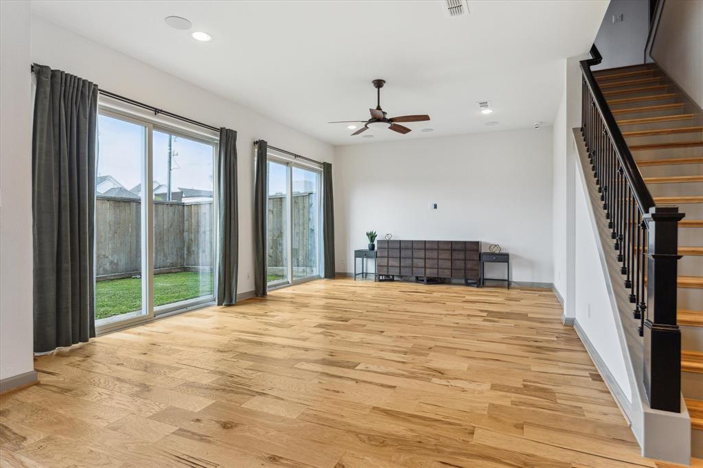 8706 Strongoak Lane, Houston, Texas image 14
