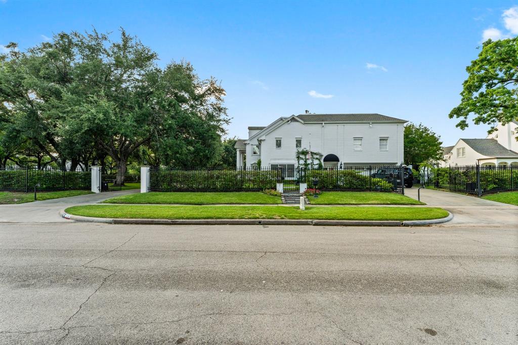 1561 Kirby Drive