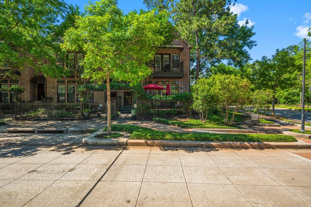 60 Riva Row
