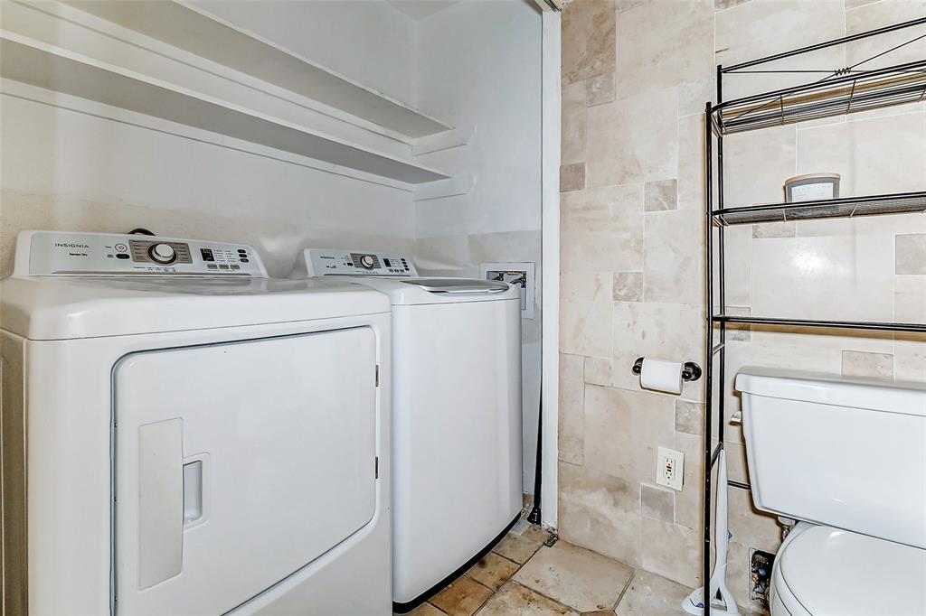 2508 Bering Drive, Houston, Texas image 31