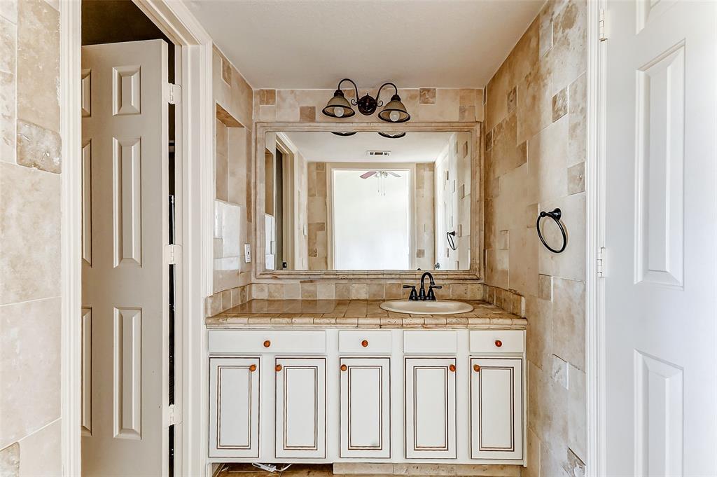 2508 Bering Drive, Houston, Texas image 24