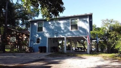 A home in Brazoria