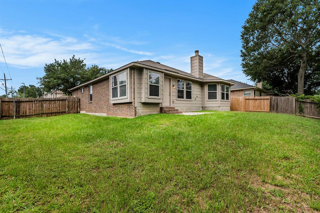 900 Summer Wood Boulevard, Conroe, Texas image 16