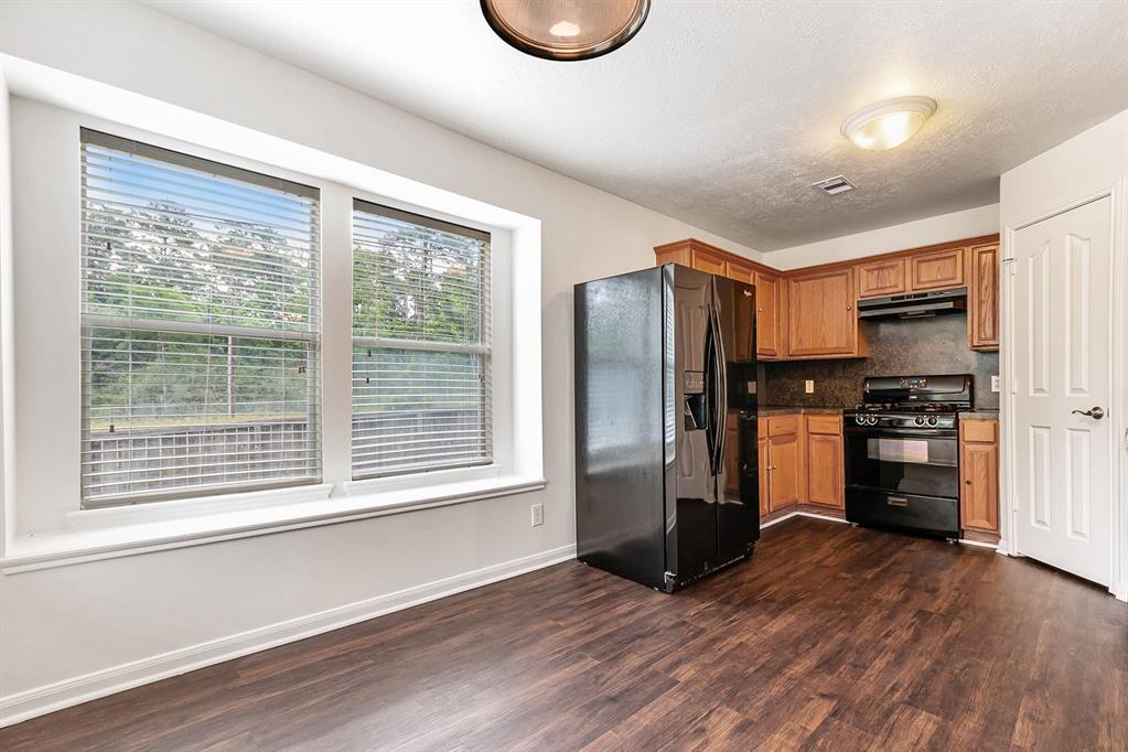900 Summer Wood Boulevard, Conroe, Texas image 5
