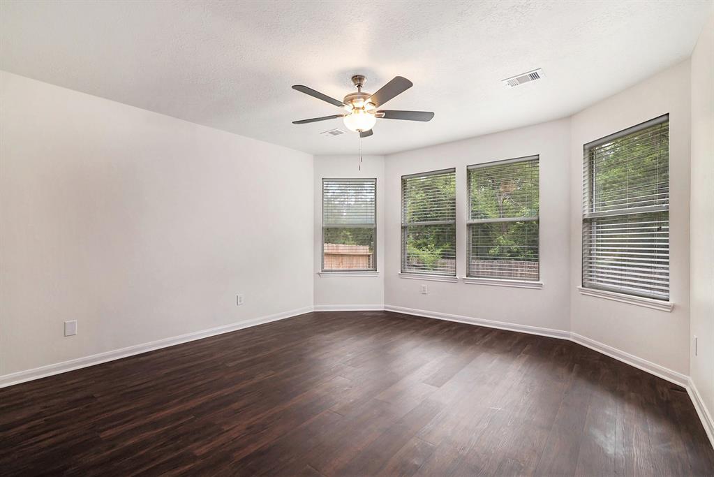 900 Summer Wood Boulevard, Conroe, Texas image 8