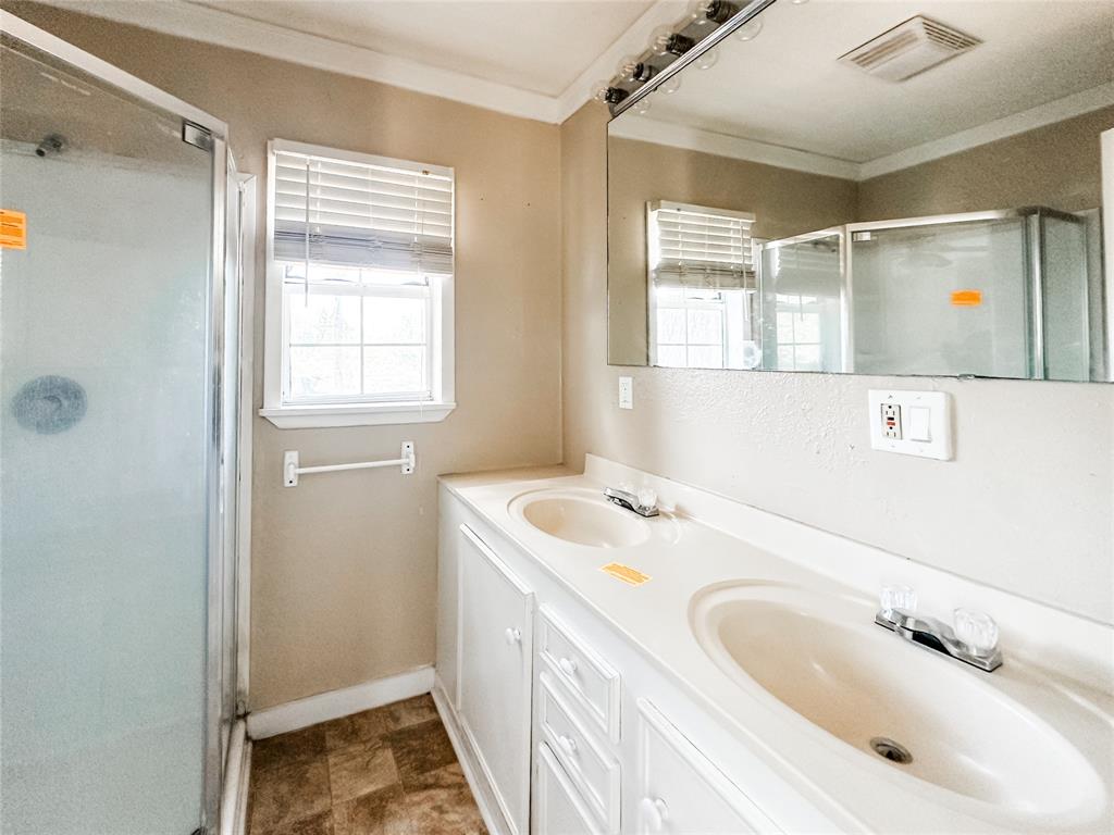 223 W Waverly Avenue, Eagle Lake, Texas image 14