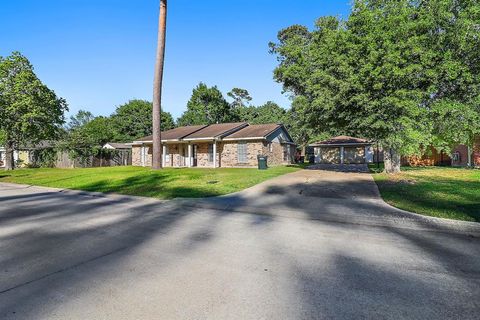 Single Family Residence in Baytown TX 12710 Old River Drive.jpg