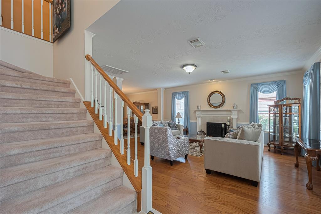 11203 Chestnut Woods Trail