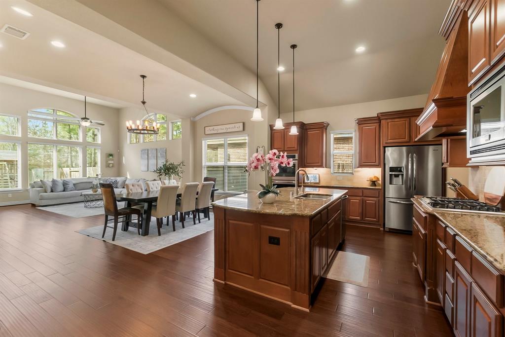 124 Wade Pointe Drive, Montgomery, Texas image 9