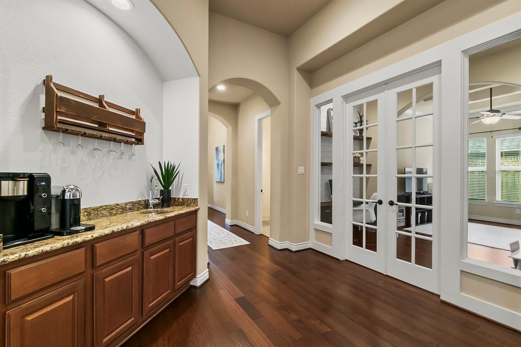 124 Wade Pointe Drive, Montgomery, Texas image 5