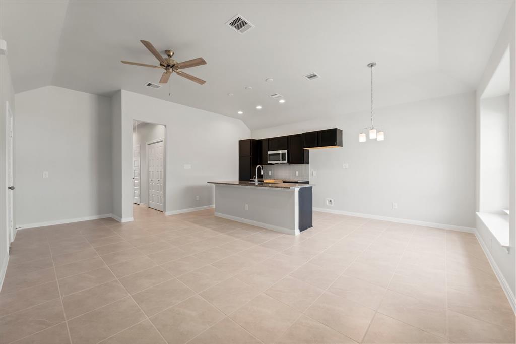 11885 East Gate Drive Dr, Willis, Texas image 3