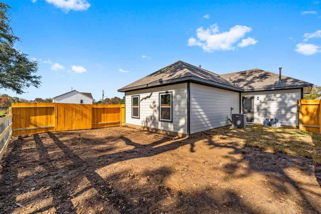 11885 East Gate Drive Dr, Willis, Texas image 21