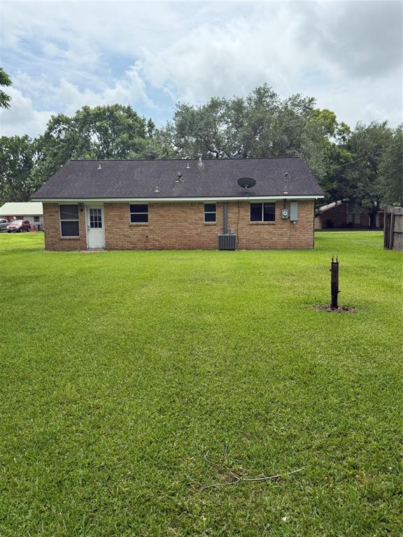 624 Houston Street, West Columbia, Texas image 18