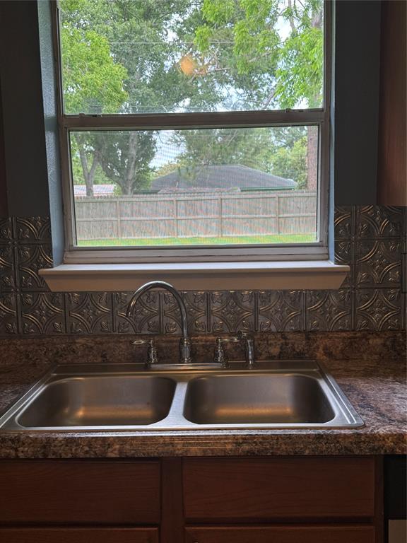 624 Houston Street, West Columbia, Texas image 7