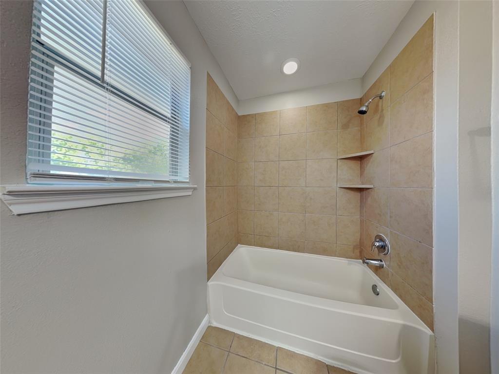 2746 Oat Harvest Court, Houston, Texas image 8