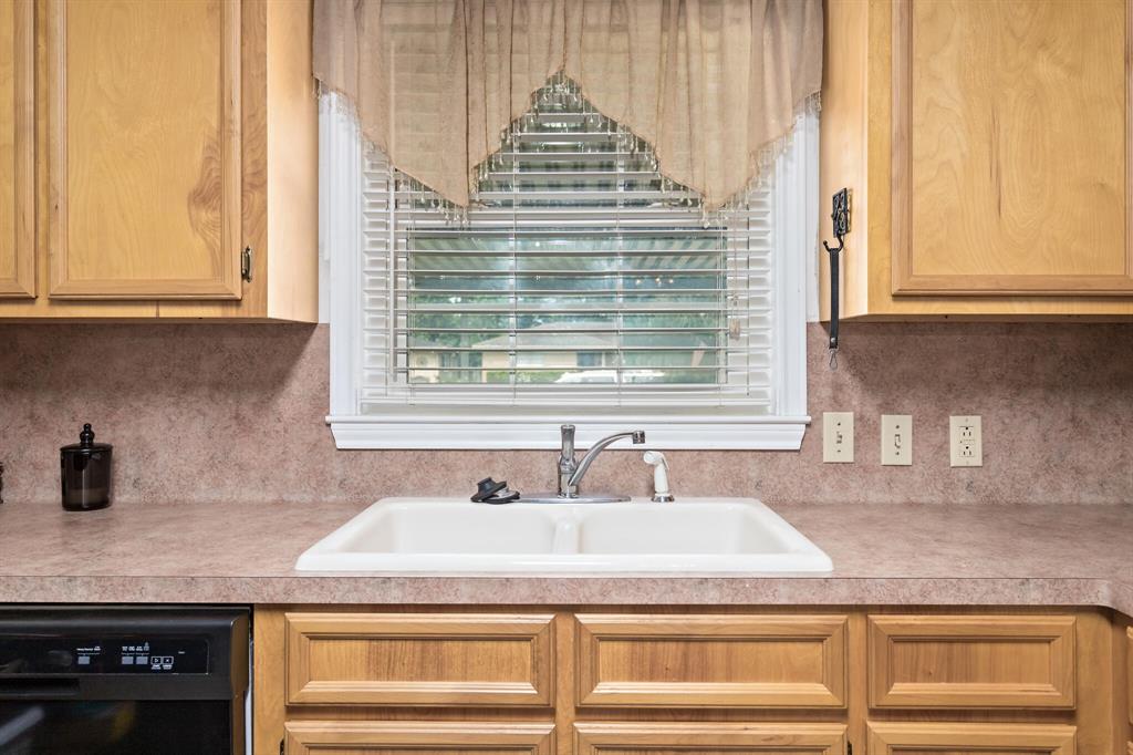 970 Evergreen Ln Ln, Beaumont, Texas image 16