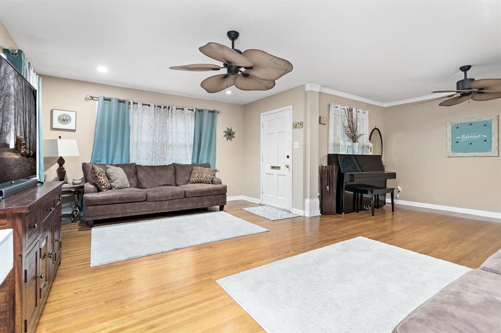 970 Evergreen Ln Ln, Beaumont, Texas image 9
