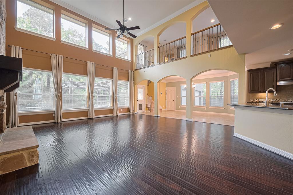 11306 Longmire Creek Court, Conroe, Texas image 8