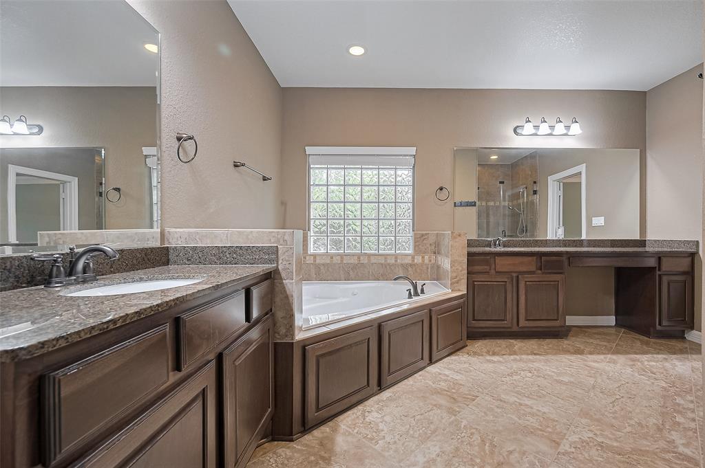 11306 Longmire Creek Court, Conroe, Texas image 21