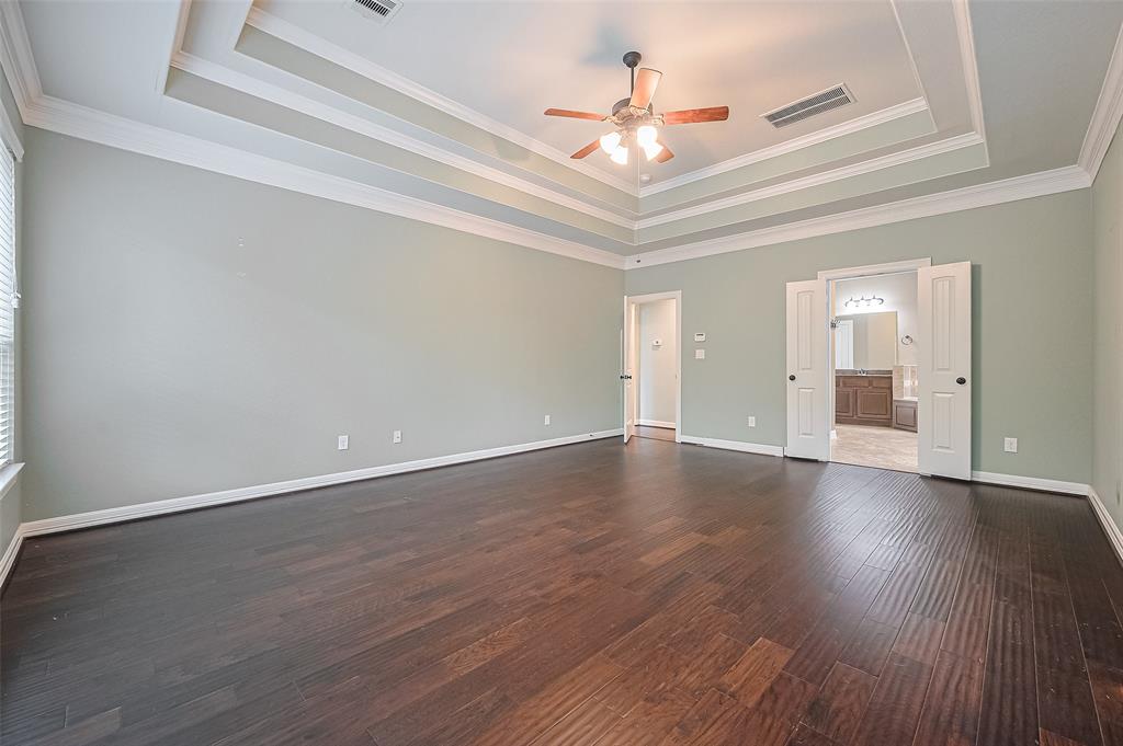 11306 Longmire Creek Court, Conroe, Texas image 18