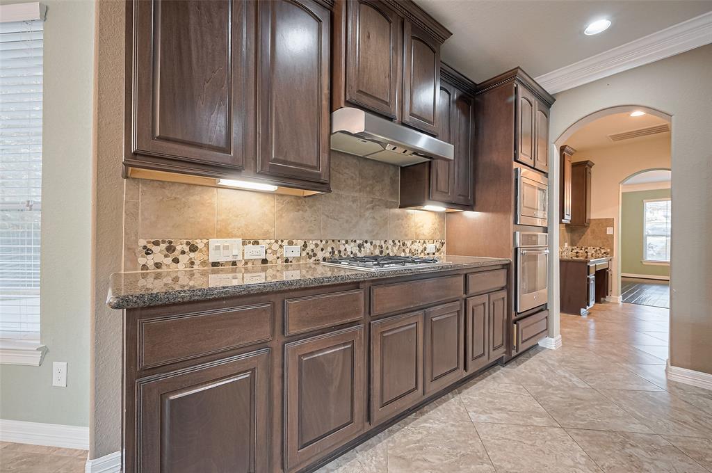 11306 Longmire Creek Court, Conroe, Texas image 10