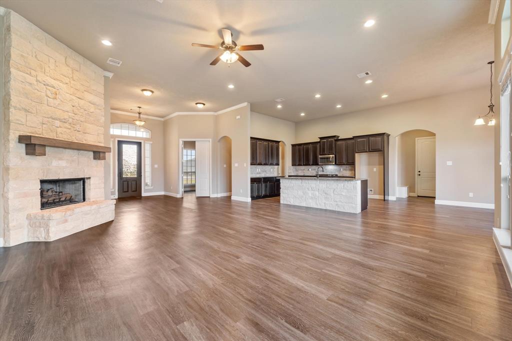 4527 Pineloch Bayou Drive, Baytown, Texas image 13