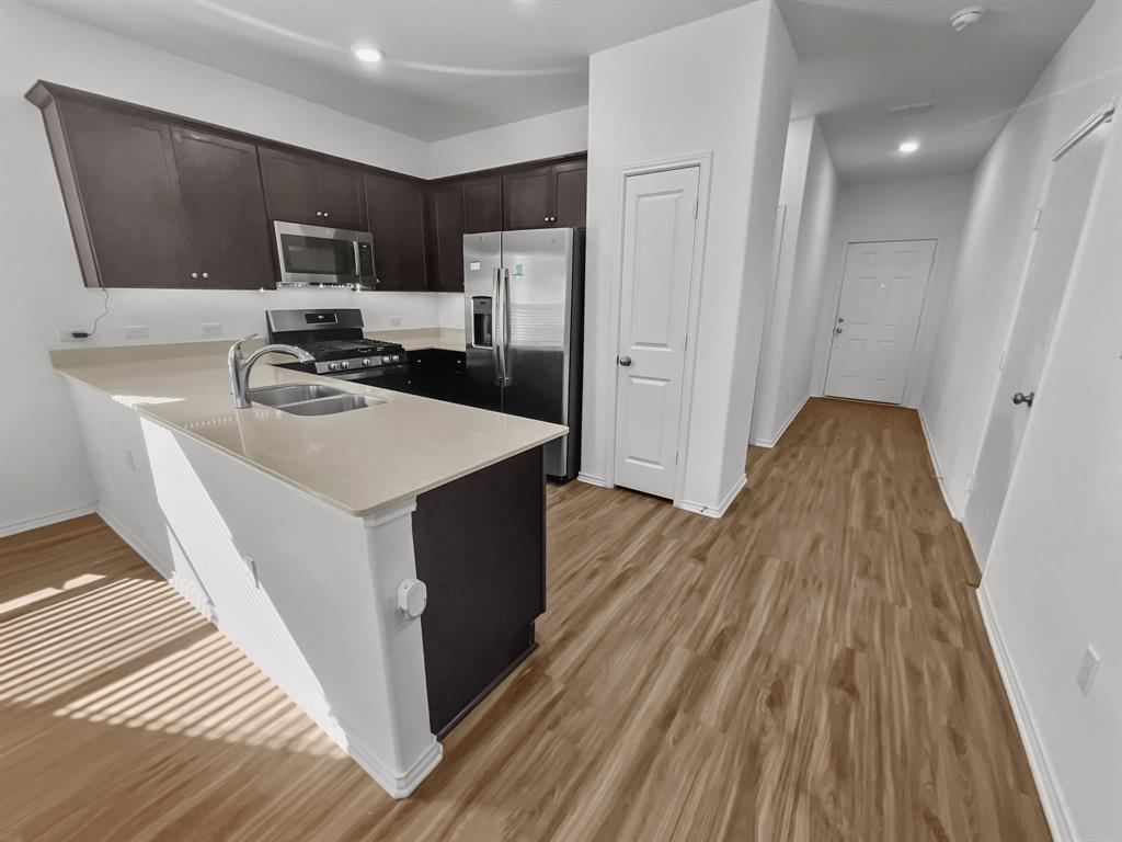 13803 Tordillo Drive, Elgin, Texas image 6