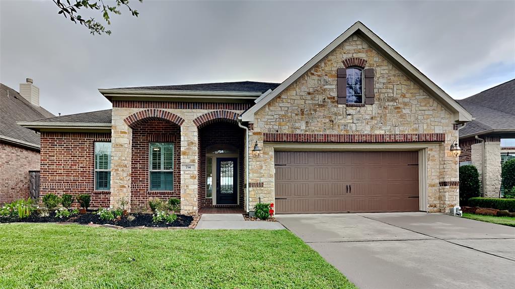 714 Timberstone Lane, Friendswood, Texas image 1