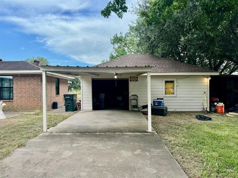 A home in Waller