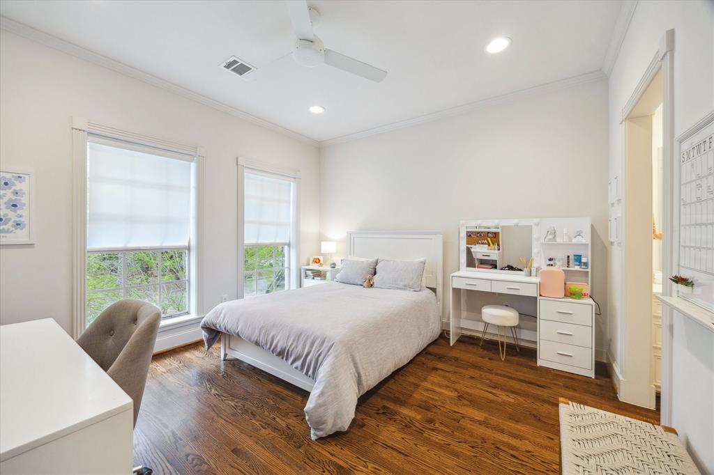 4613 Cedar Oaks Lane, Bellaire, Texas image 30