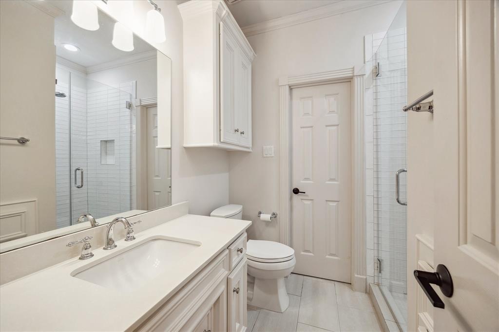 4613 Cedar Oaks Lane, Bellaire, Texas image 29