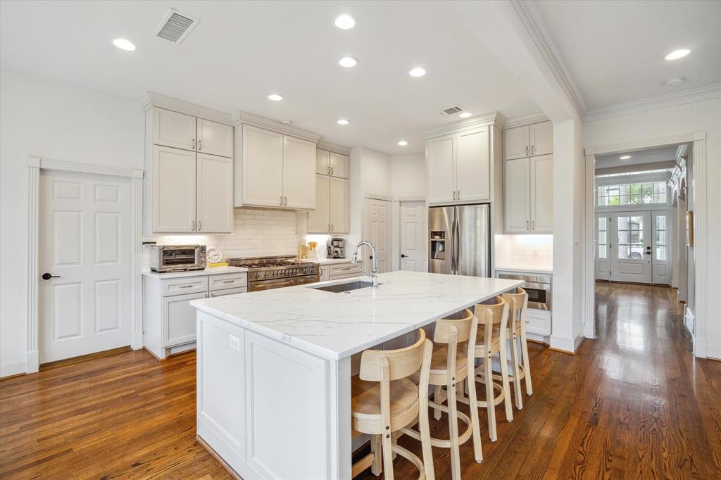 4613 Cedar Oaks Lane, Bellaire, Texas image 15