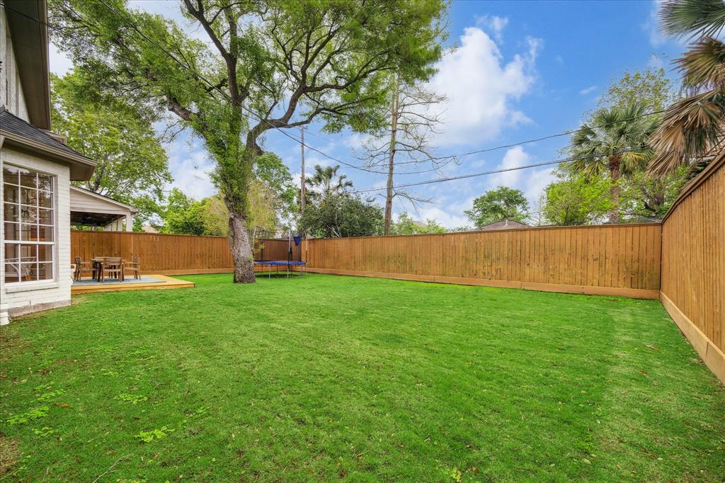 4613 Cedar Oaks Lane, Bellaire, Texas image 39