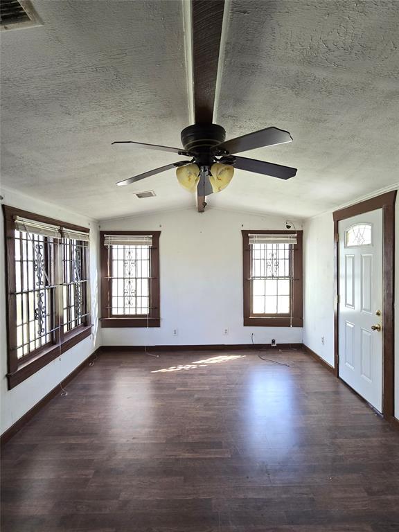 1083 County Road 3141, Cleveland, Texas image 5