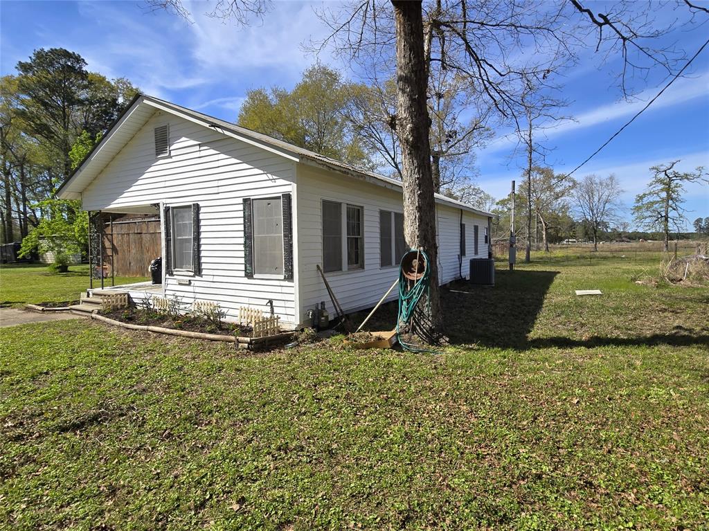 1083 County Road 3141, Cleveland, Texas image 2