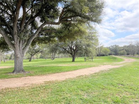 A home in Hallettsville