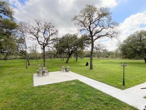 A home in Hallettsville