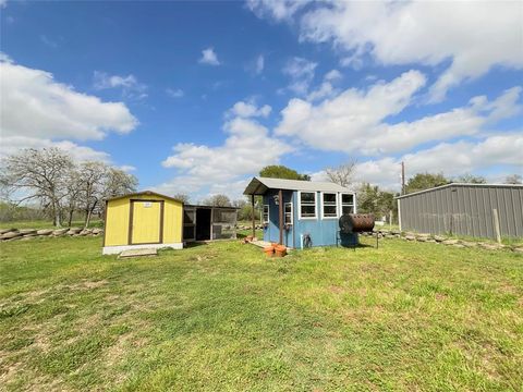 A home in Hallettsville