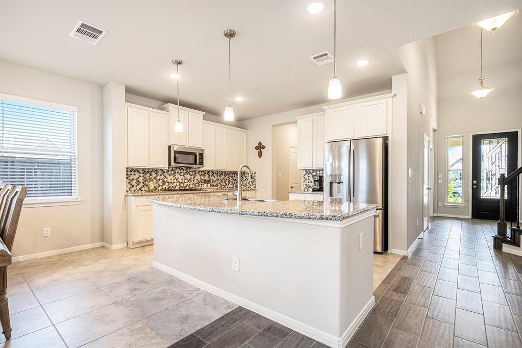 5702 Kenloch Court