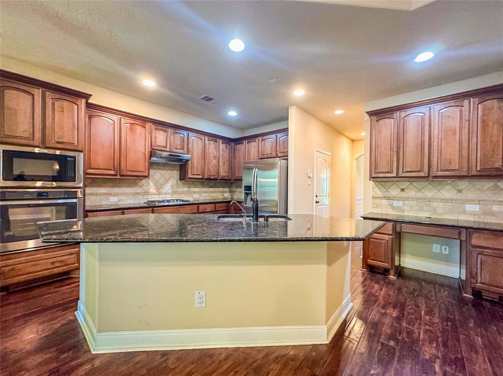 135 E Canyon Wren Circle, Spring, Texas image 12