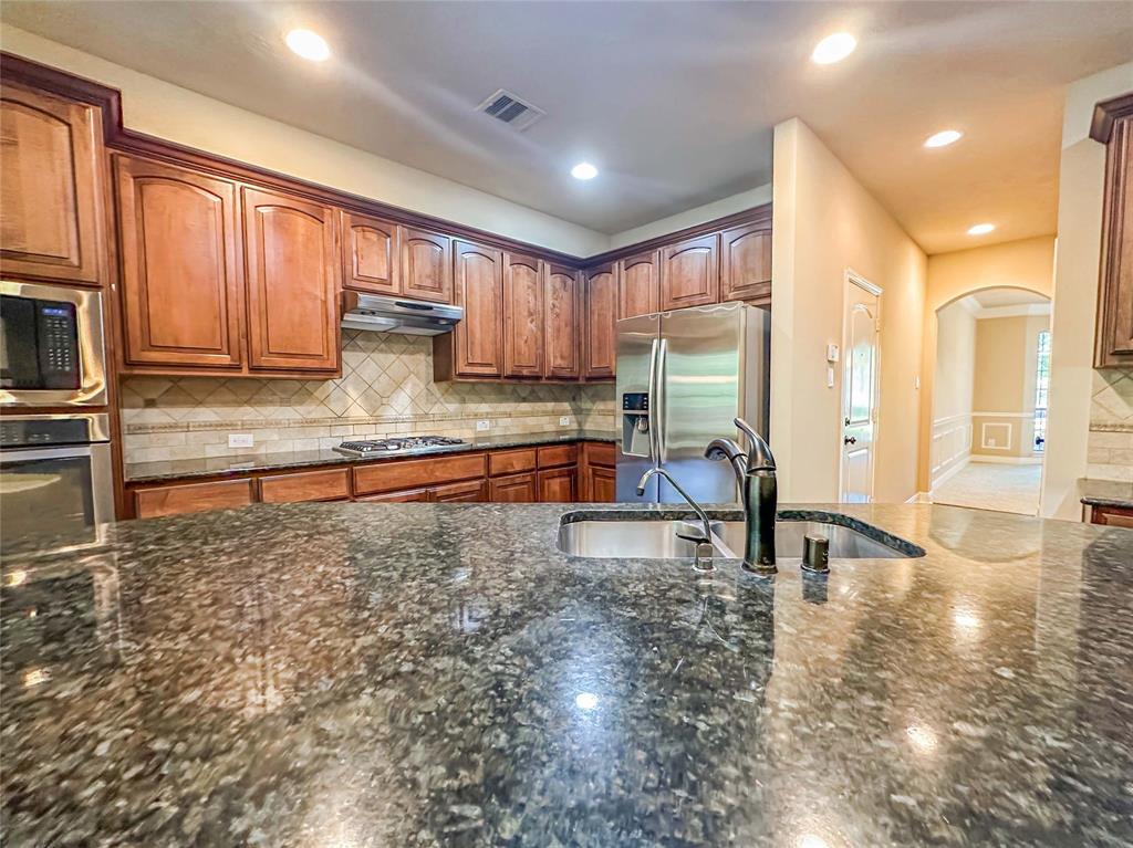 135 E Canyon Wren Circle, Spring, Texas image 13